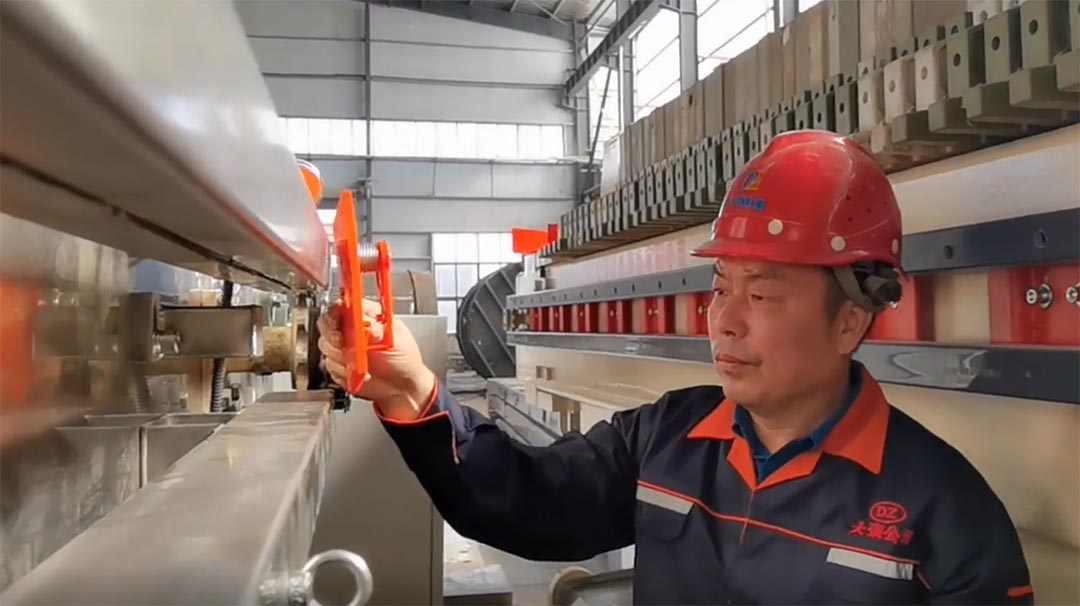 疫情难挡服务心|不顾“疫”切,奋战海外的售后服务工程师(图1) 疫情难挡服务心|不顾“疫”切,奋战海外的售后服务工程师(图1)